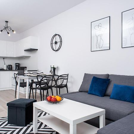 Apartament Happy Holiday Kolobrzeg Ngoại thất bức ảnh