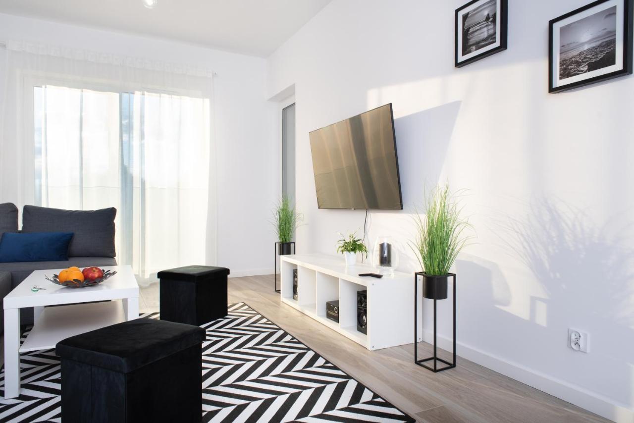 Apartament Happy Holiday Kolobrzeg Ngoại thất bức ảnh