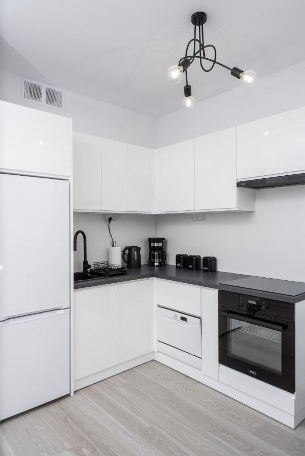 Apartament Happy Holiday Kolobrzeg Ngoại thất bức ảnh