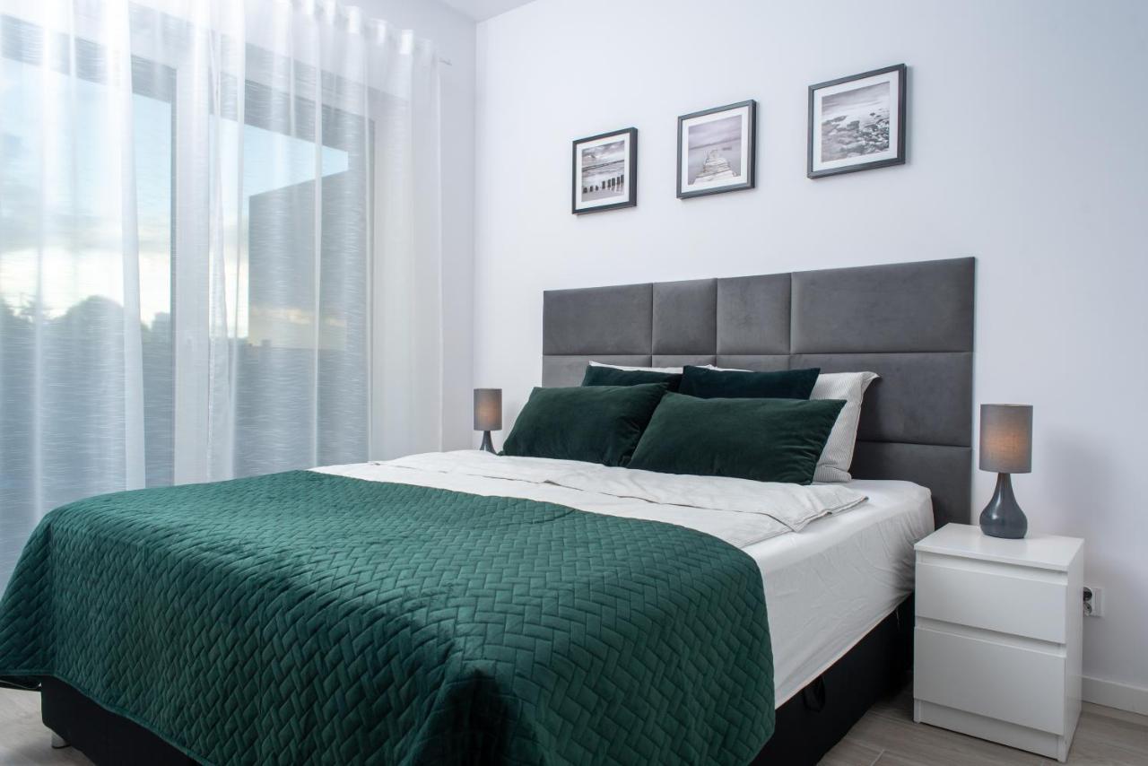 Apartament Happy Holiday Kolobrzeg Ngoại thất bức ảnh