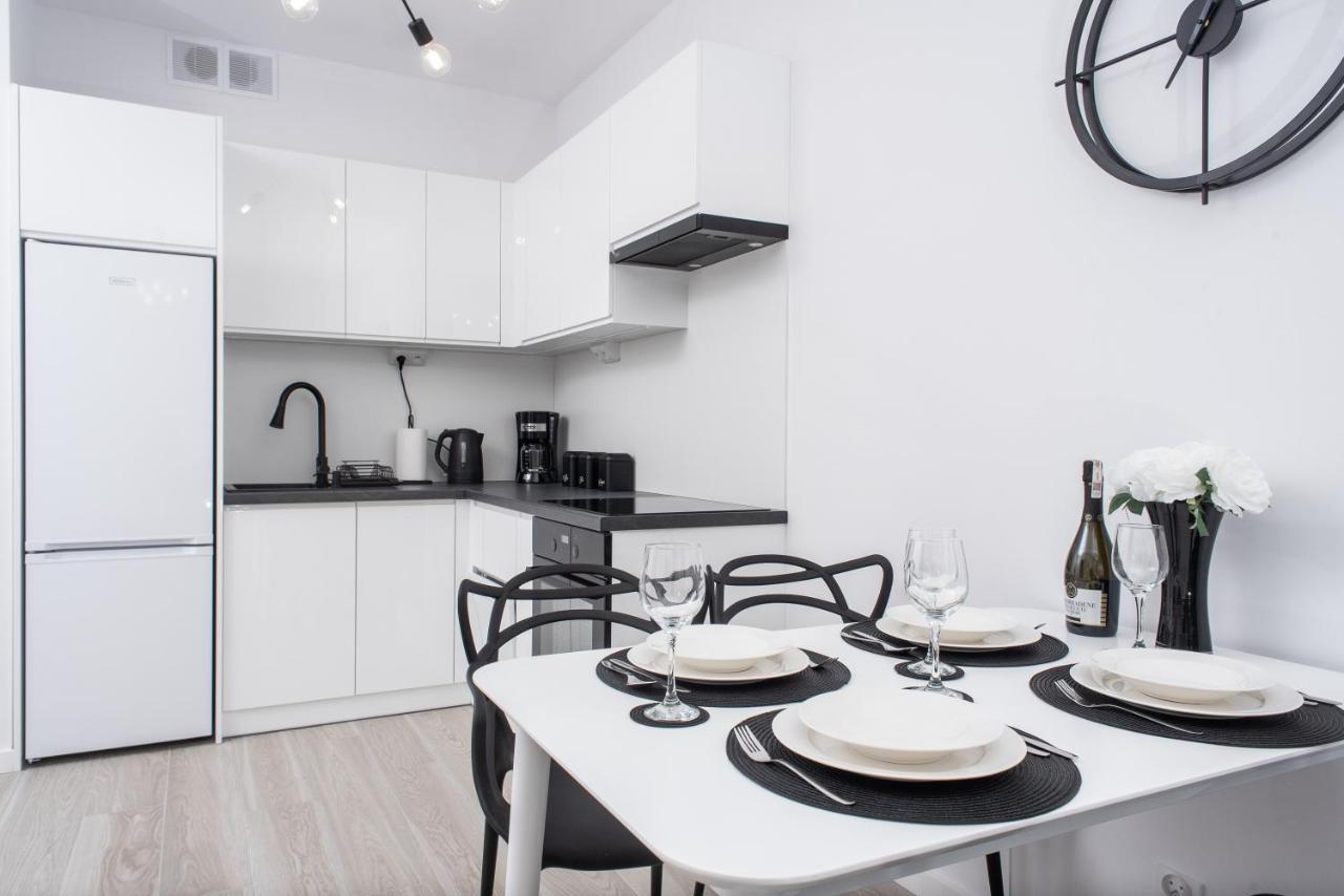 Apartament Happy Holiday Kolobrzeg Ngoại thất bức ảnh
