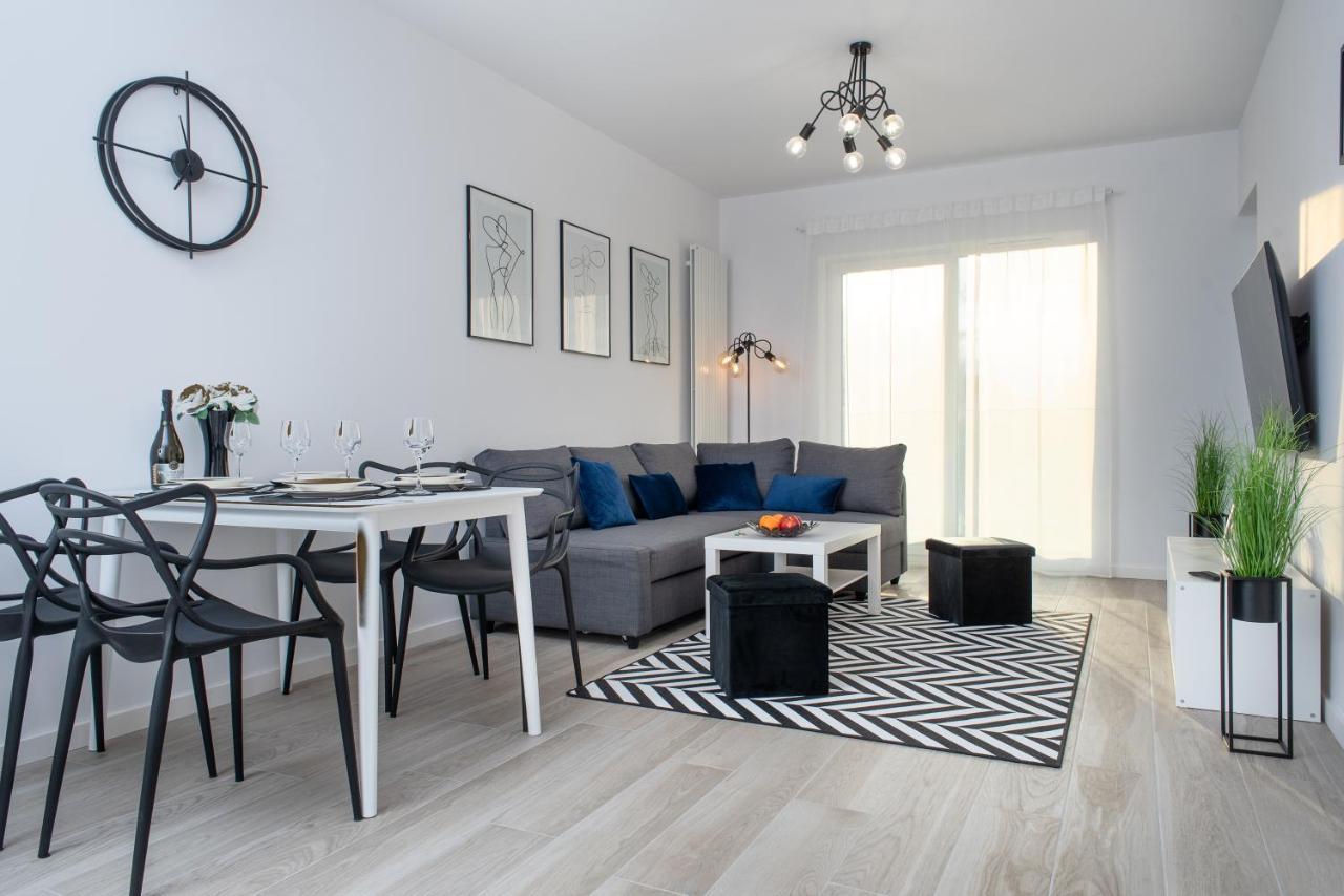 Apartament Happy Holiday Kolobrzeg Ngoại thất bức ảnh