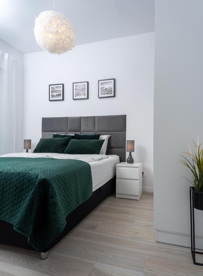 Apartament Happy Holiday Kolobrzeg Ngoại thất bức ảnh