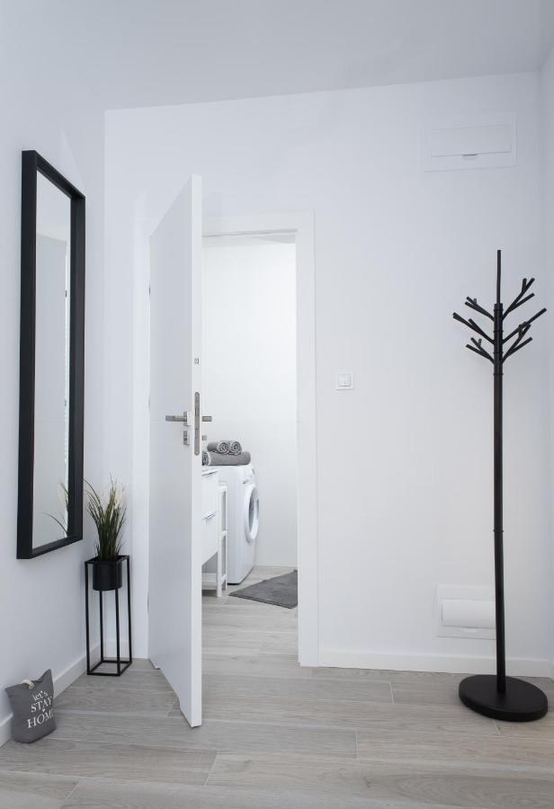 Apartament Happy Holiday Kolobrzeg Ngoại thất bức ảnh