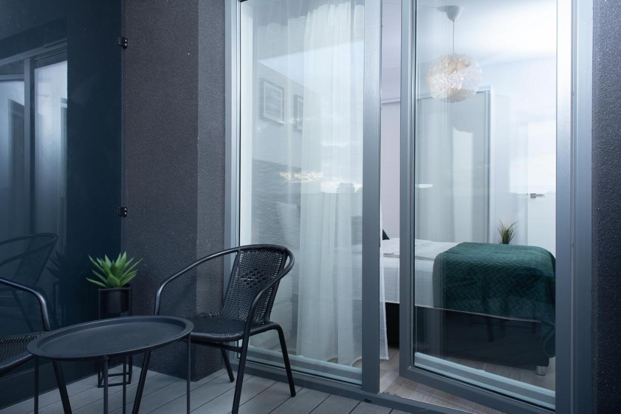 Apartament Happy Holiday Kolobrzeg Ngoại thất bức ảnh